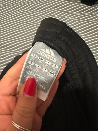 Pantalón deportivo Adidas negro