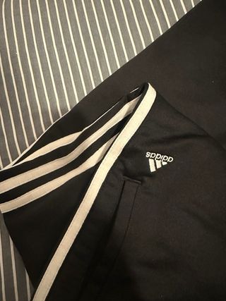 Pantalón deportivo Adidas negro