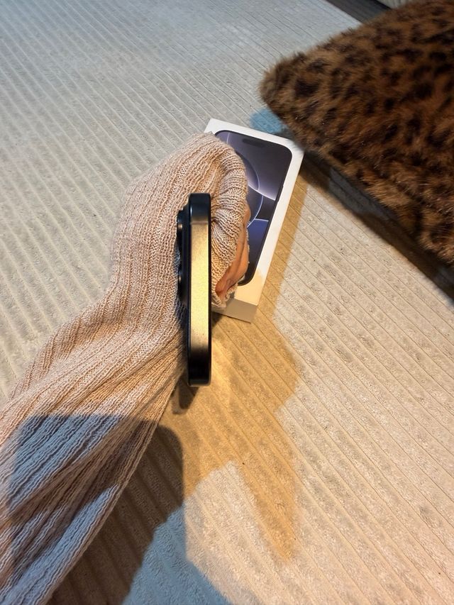 IPhone 16 Pro - 128GB - Black Titanium