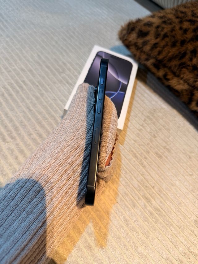 IPhone 16 Pro - 128GB - Black Titanium