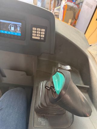 Carretilla retráctil Jungheinrich ETV 214