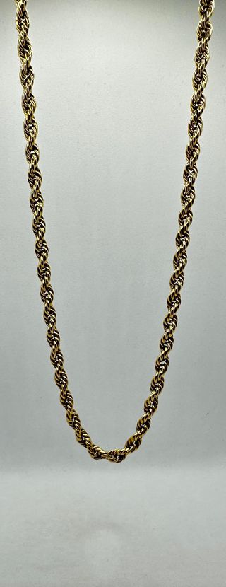 Cadena Salomónica de oro de 18k, 23.89 g, 68 cm.