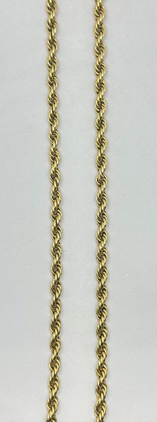 Cadena Salomónica de oro de 18k, 23.89 g, 68 cm.