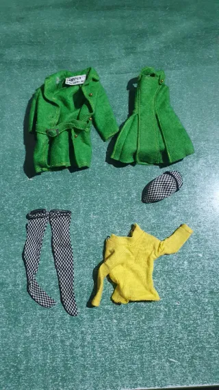 Lote Ropa y Accesorios Skipper Mattel 1963