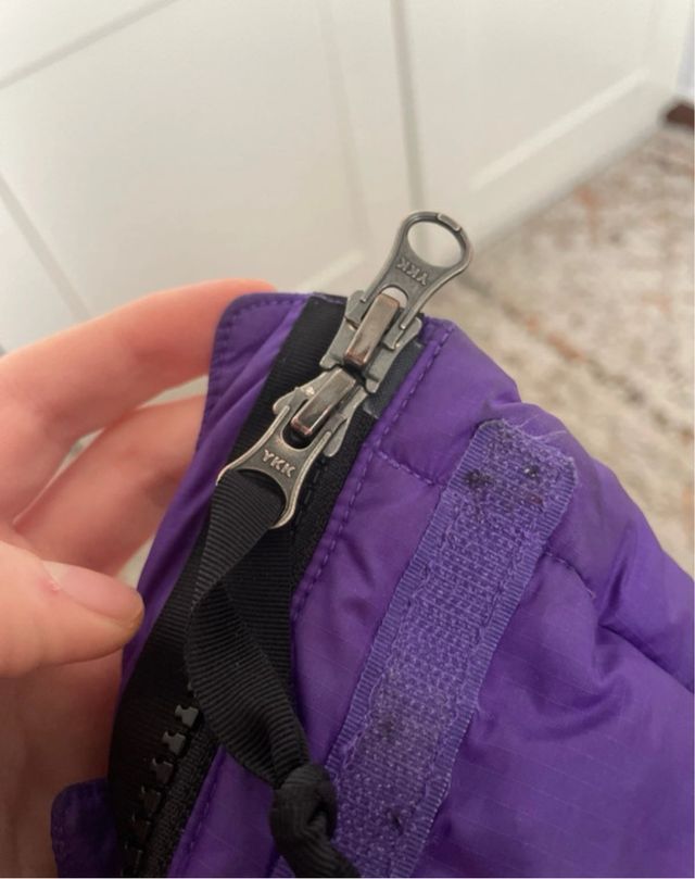 Abrigo plumas morado The North Face con capucha