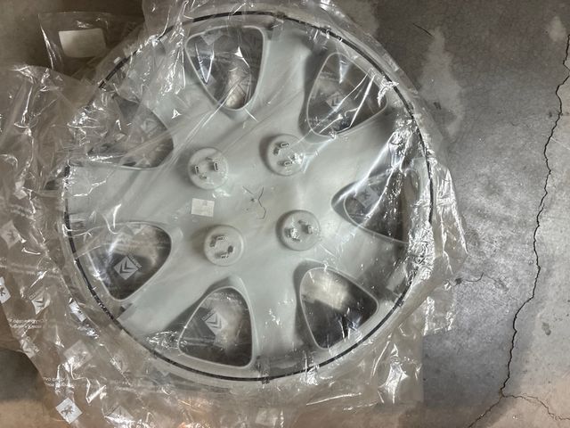 Tapacubos Peugeot 14 pulgadas, 4