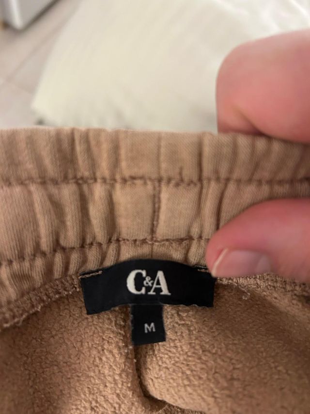 Pantalón de chándal beige