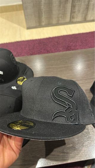 New Era Gorra Beige y Roja Personalizada