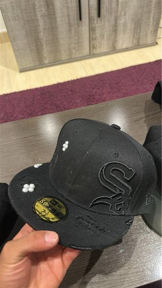 New Era Gorra Beige y Roja Personalizada