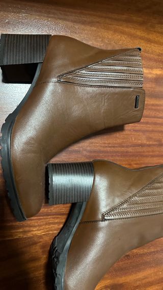 Botines Geox Marrones Tacon