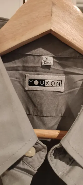 Camisa de hombre gris