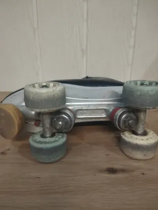 Patines de 4 ruedas negros