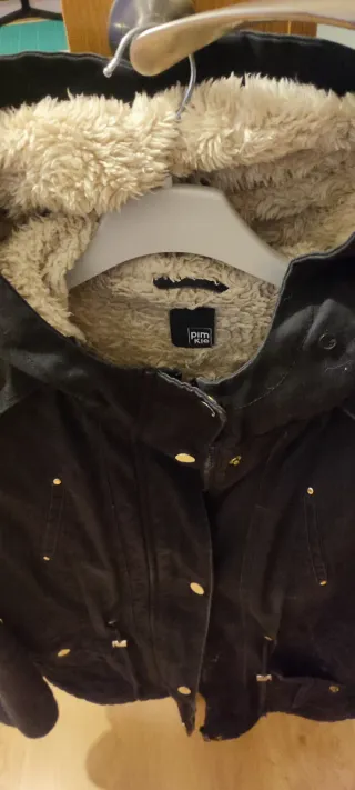 Abrigo negro Pinkie con forro sherpa