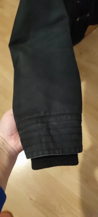 Abrigo negro Pinkie con forro sherpa