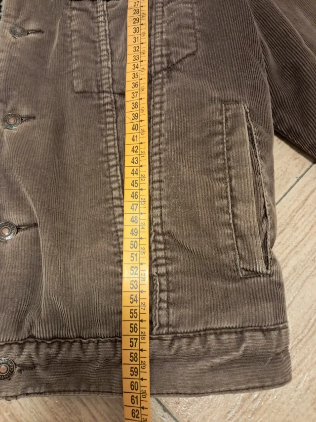 Cazadora Levi's Talla M, pana marron y borregito
