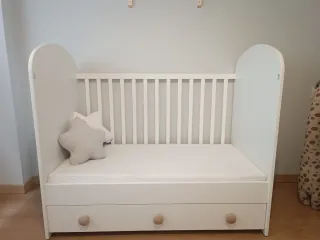 Cuna blanca Ikea con cajones
