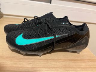Botas de fútbol Nike Negras y Turquesa