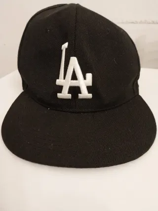 Berretto nero snapback “LA” unisex – mai usato