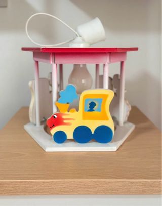 Lámpara infantil madera tren