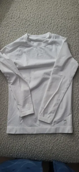 Camisetas térmica y malla blancas