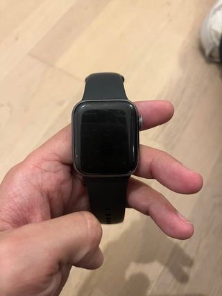 Apple Watch Series 5 40mm + Caricatore + 7 Cinturini