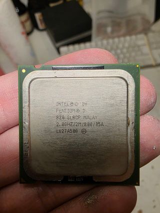CPU Intel Pentium D 820 2.8GHz