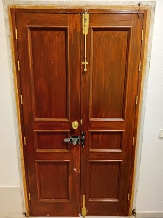 Puerta doble madera maciza