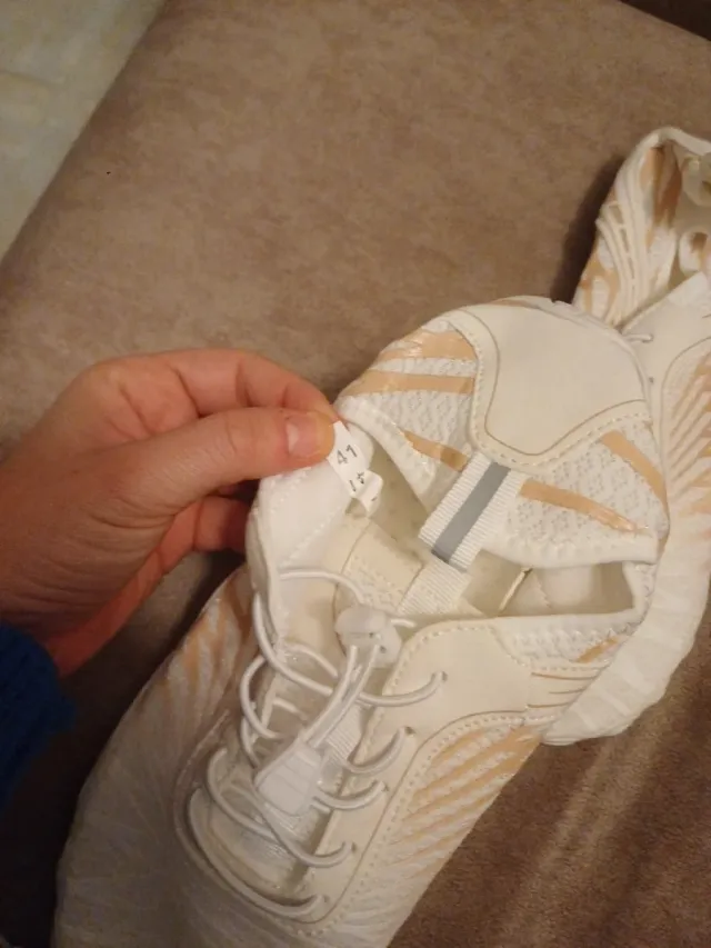 Scarpe da scoglio bianche con lacci