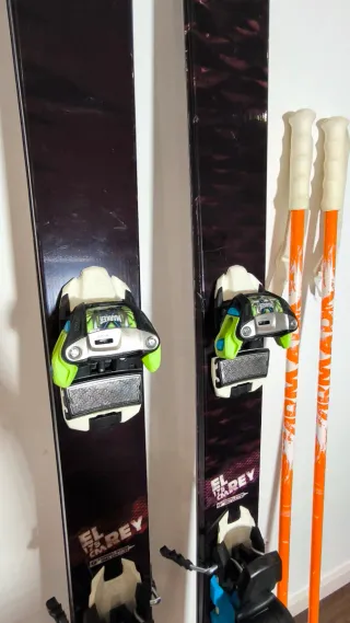 Skis Armada El Rey con fijaciones Marker Squire