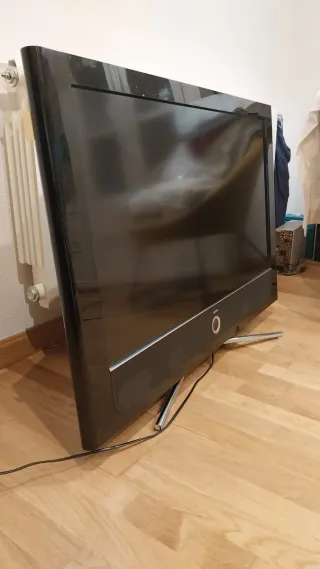 2 Televisores Loewe y 1 Sony Negros