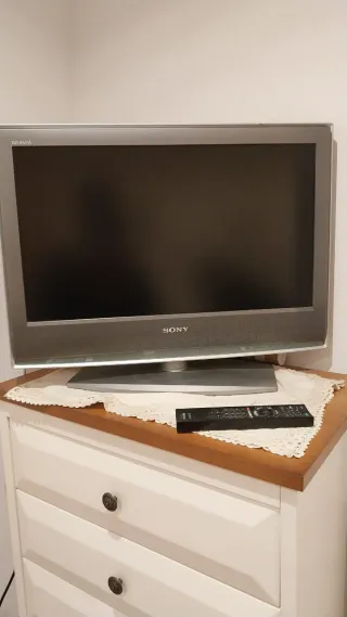 2 Televisores Loewe y 1 Sony Negros