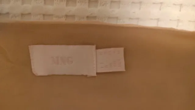 Blusa beige manga acampanada de gasa