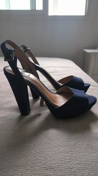 Zapatos de tacón azul para mujer