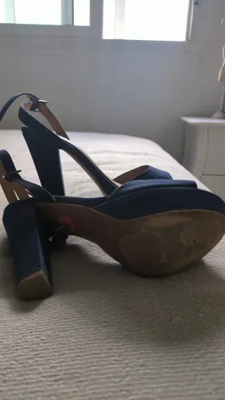 Zapatos de tacón azul para mujer