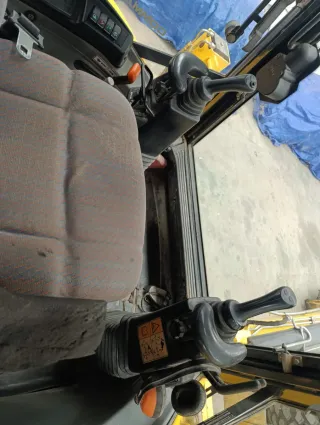 Retro mixta new holland lb95b