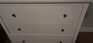 Cama con cabecero y colchon,comoda y mesilla