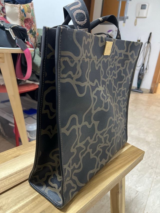 Bolso Tous Negro y Dorado