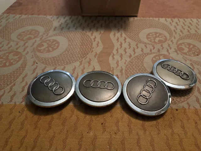 Tapacubos Audi Originales (4 unidades)