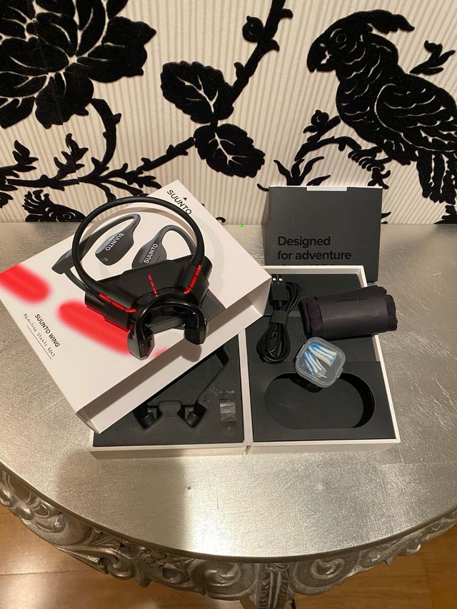 Auriculares Suunto Wing Negros