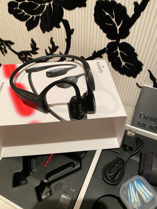 Auriculares Suunto Wing Negros