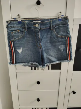 Pantalón corto vaquero con rayas