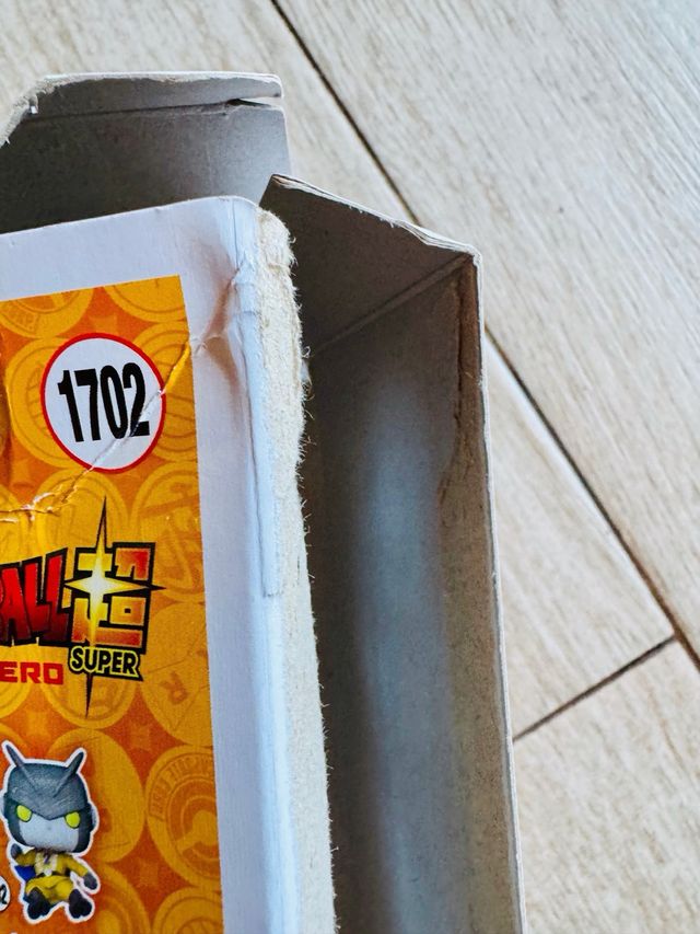 NUEVO! Funko Pop Gamma 2 Dragon Ball, scatola in cattivo stato