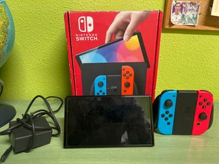 Nintendo Switch OLED Rossa e Blu