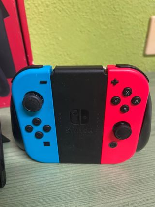 Nintendo Switch OLED Rossa e Blu