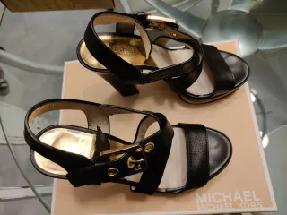 Zapatos Michael Kors Fiesta Negro y Dorado