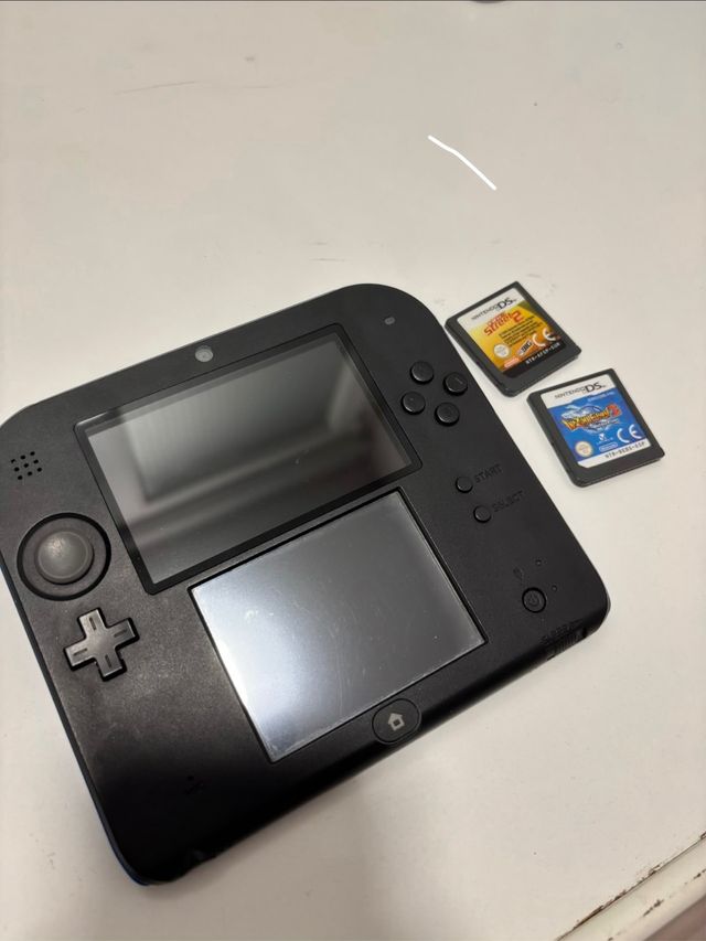 Nintendo DS Negra + 2 Juegos