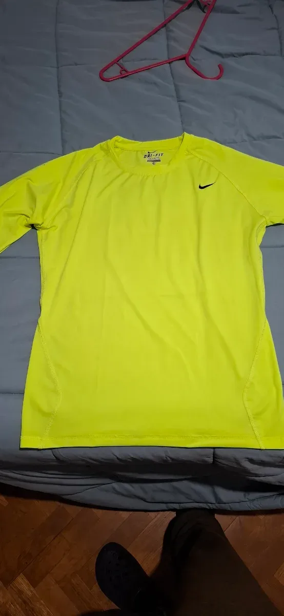 Camiseta Nike Dri-Fit Running Neón