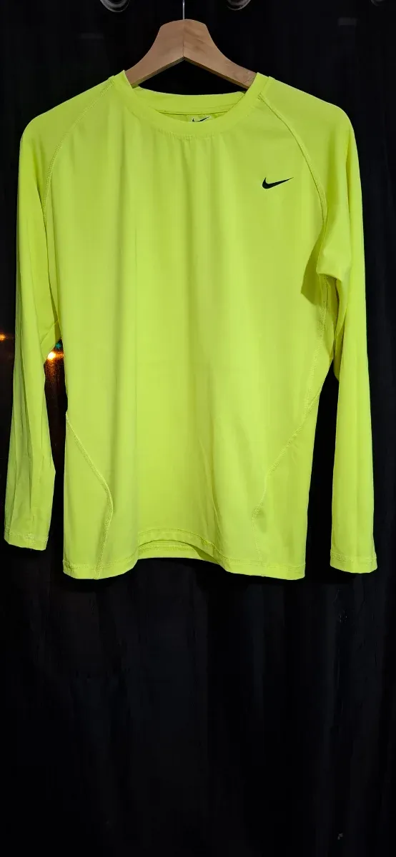 Camiseta Nike Dri-Fit Running Neón