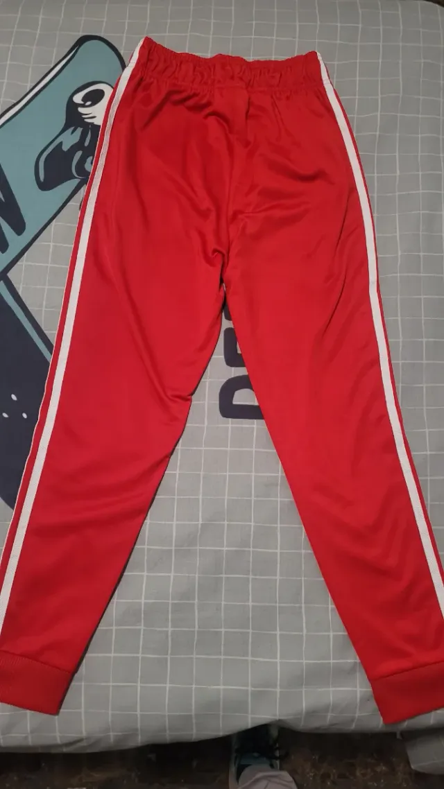Pantalón chándal Adidas rojo para niño de 12 años
