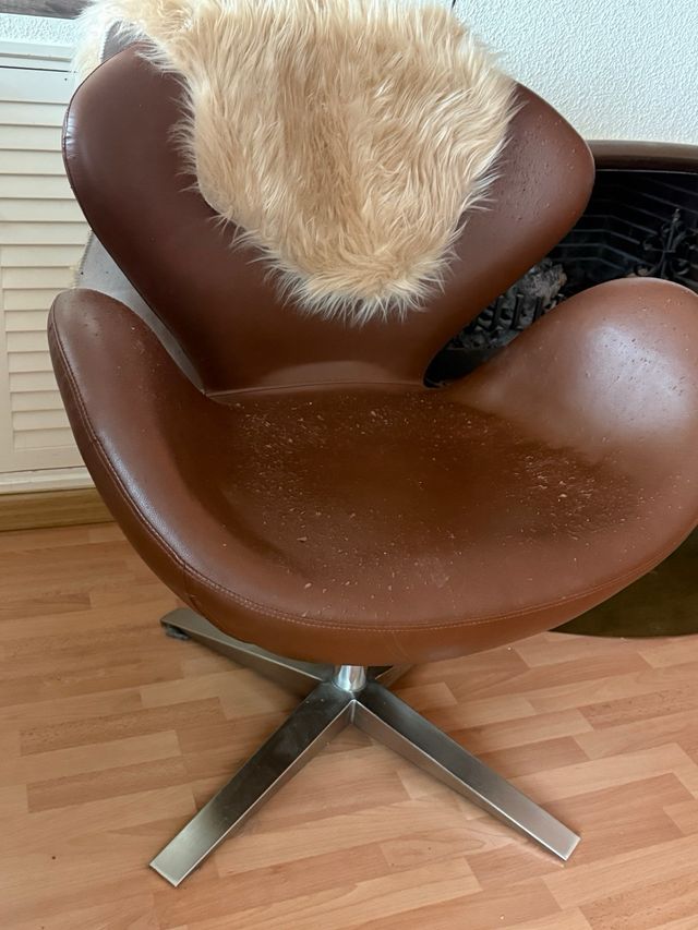 Butaca Swan Polipiel Marrón Caramelo